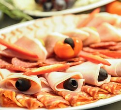 Light lunches and gourmet sandwiches